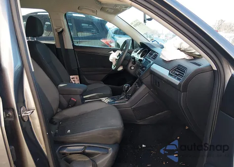 2018 Volkswagen Tiguan 2.0T S z USA, uszkodzony, nr VIN 3VV1B7AX8JM060160